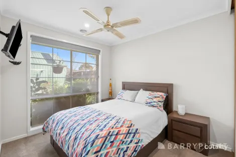 Property photo of 17 Burge Crescent Hoppers Crossing VIC 3029