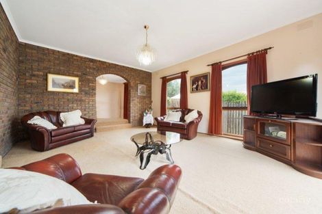 Property photo of 12 Outlook Drive Berwick VIC 3806