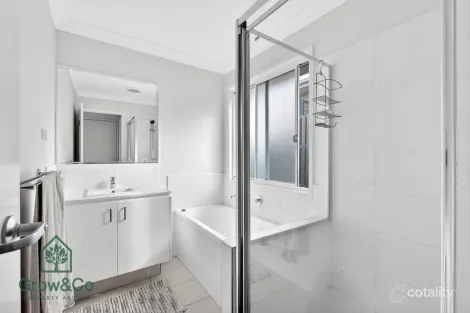 Property photo of 30 Higyed Road Logan Reserve QLD 4133