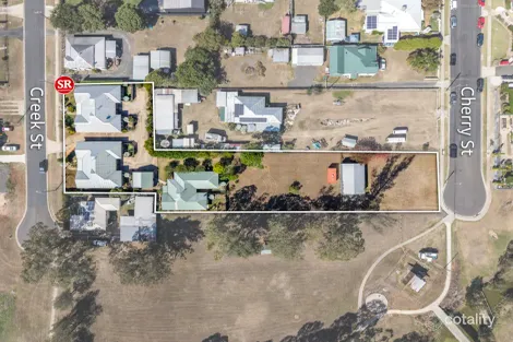 26 Cherry St, Oakey, QLD 4401