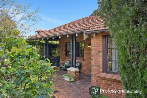 Property photo of 9/1 Dixon Road Kalamunda WA 6076