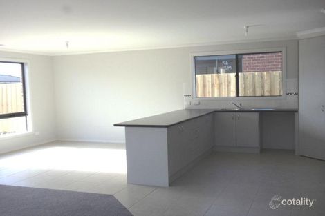 Property photo of 33 Myhaven Circuit Carrum Downs VIC 3201