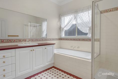 Property photo of 54 Hindmarsh Drive Manor Lakes VIC 3024