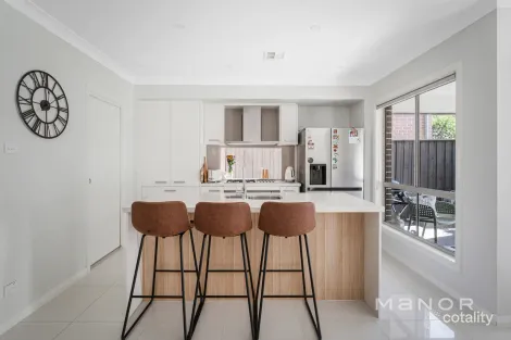 Property photo of 21 Thorpe Way Box Hill NSW 2765