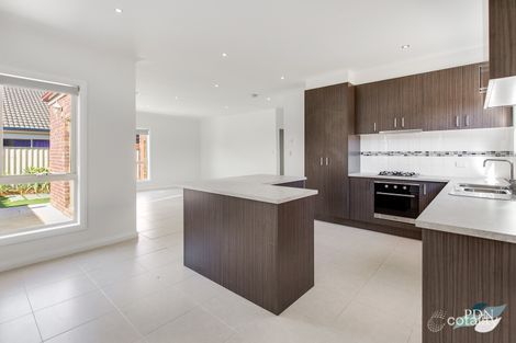 Property photo of 2/55 Walls Road Werribee VIC 3030