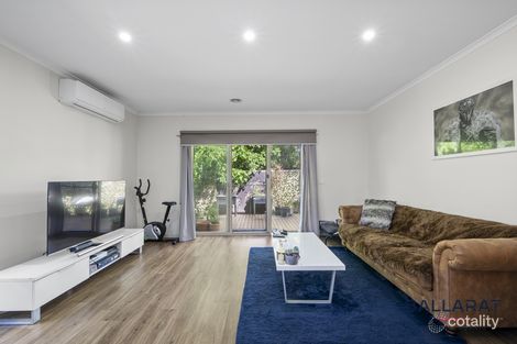 Property photo of 2/312A Albert Street Sebastopol VIC 3356