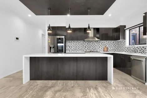 Property photo of 71 Adoquin Street Doreen VIC 3754