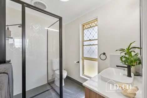 Property photo of 8 Dundee Court Beaconsfield QLD 4740