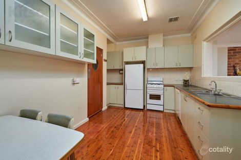 Property photo of 76 Bourke Street Turvey Park NSW 2650