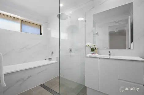 Property photo of 28 Cloverbrook Place Carina QLD 4152