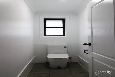 Property photo of 3 Capstan Drive Dubbo NSW 2830