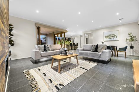 Property photo of 30 Flowerbloom Crescent Clyde North VIC 3978