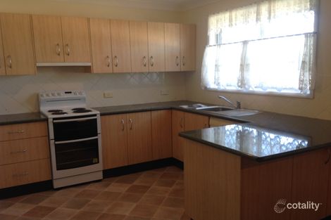 Property photo of 8 Dampier Boulevard Killarney Vale NSW 2261