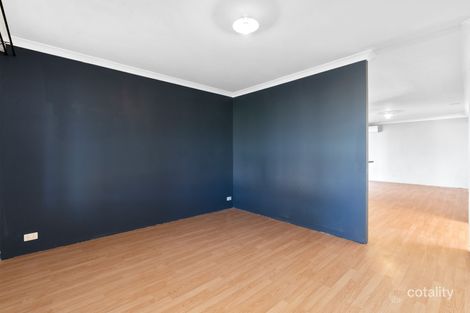 Property photo of 4 Hastie Close Brookdale WA 6112