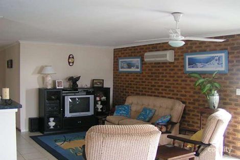 Property photo of 119 Rainbow Crescent Dunwich QLD 4183