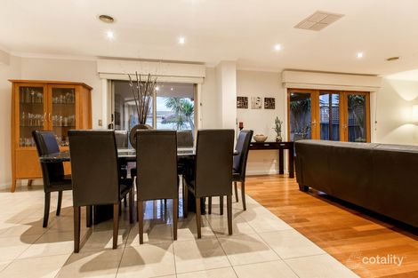 Property photo of 2 Ami Court Berwick VIC 3806