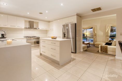 Property photo of 2 Ami Court Berwick VIC 3806