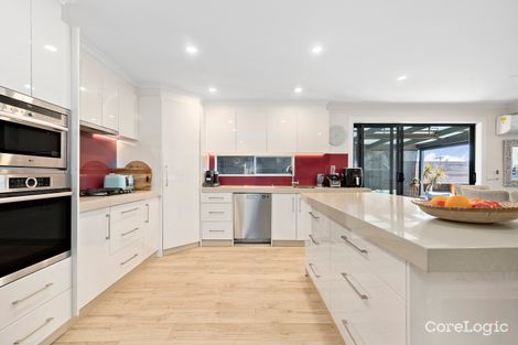 Property photo of 24 Seaview Avenue Mornington VIC 3931