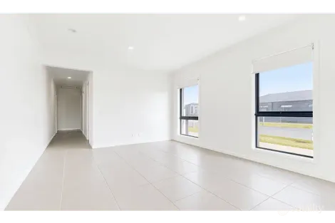 Property photo of 27 Flanagan Street Tarneit VIC 3029