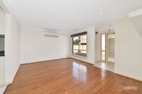 Property photo of 2/28 Broadmeadows Road Tullamarine VIC 3043