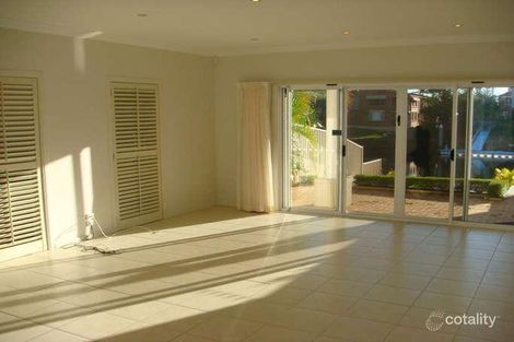 Property photo of 1/21 Paradise Island Surfers Paradise QLD 4217
