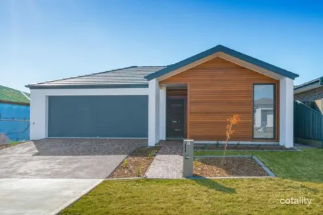 Property photo of 9 Goodluck Circuit Cobbitty NSW 2570