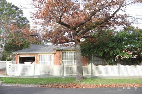 4 Wavell St, Box Hill, VIC 3128