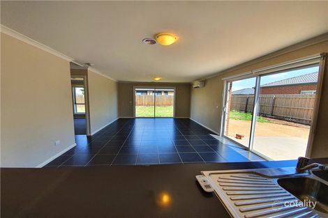 Property photo of 28 Meighen Circuit Melton South VIC 3338
