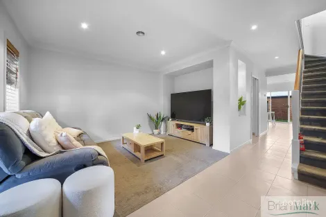 Property photo of 21 Prominence Boulevard Tarneit VIC 3029