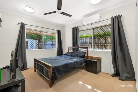 Property photo of 23 Resolution Drive Bentley Park QLD 4869