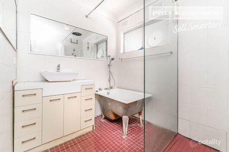 9 Lonergan Pl, East Wagga Wagga, NSW 2650