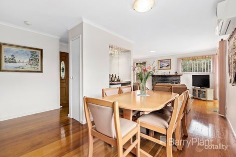 Property photo of 21 Pine Hill Drive Frankston VIC 3199