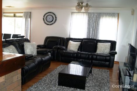 Property photo of 33 Grevillea Crescent Prestons NSW 2170