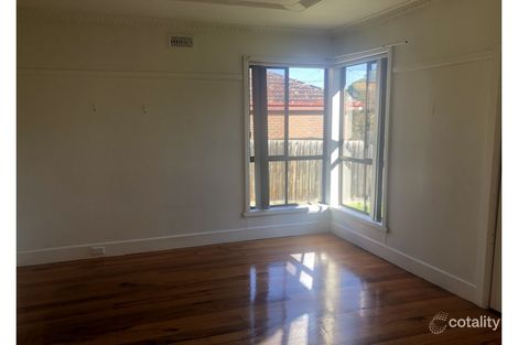 Property photo of 14 Alpine Grove Pascoe Vale VIC 3044