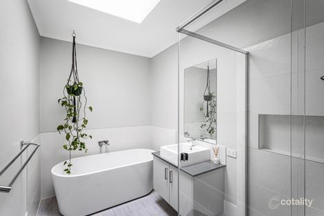 Property photo of 8 Abbott Street Spring Farm NSW 2570