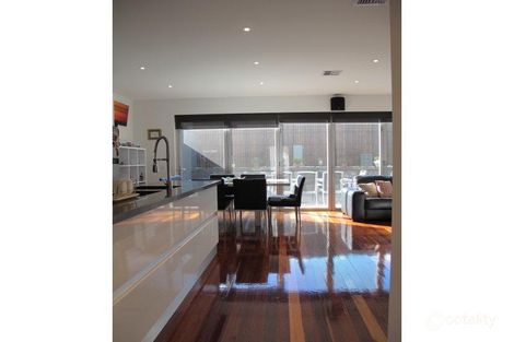 Property photo of 5 The Grove Ascot Vale VIC 3032