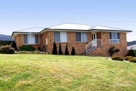 Property photo of 17 Welcome Avenue Kingston TAS 7050