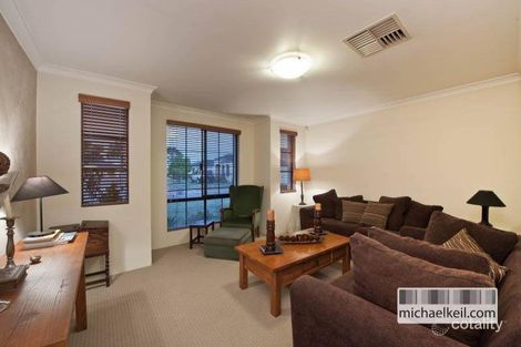 Property photo of 16 Guilfoyle Green Cloverdale WA 6105