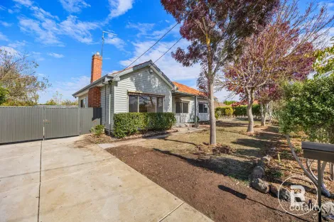 Property photo of 7 Poplar Street Wendouree VIC 3355