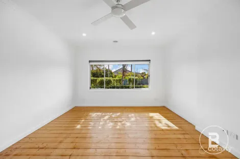 Property photo of 7 Poplar Street Wendouree VIC 3355