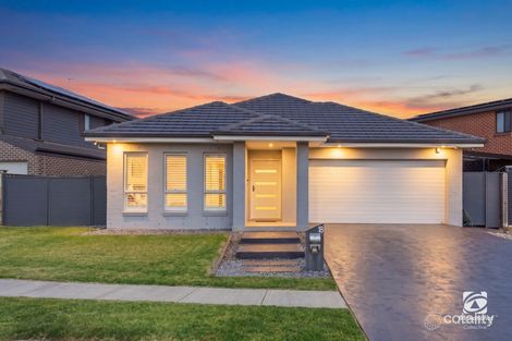 18 Silvester Way, Gledswood Hills, NSW 2557