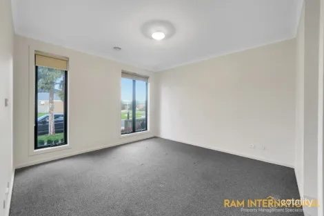 Property photo of 3 Kana Way Werribee VIC 3030