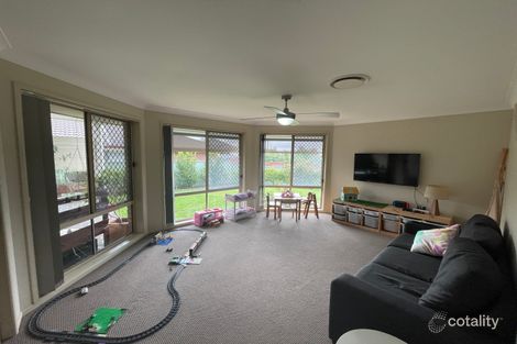 Property photo of 11 Stirling Crescent Fletcher NSW 2287