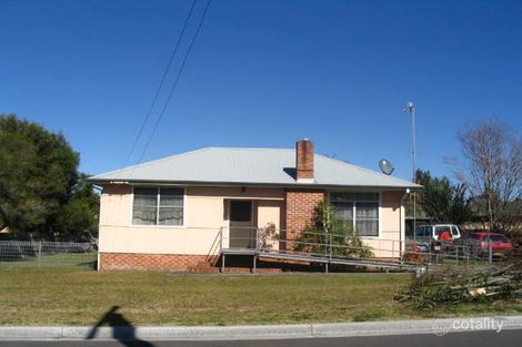 43 Hurt Pde, Unanderra, NSW 2526