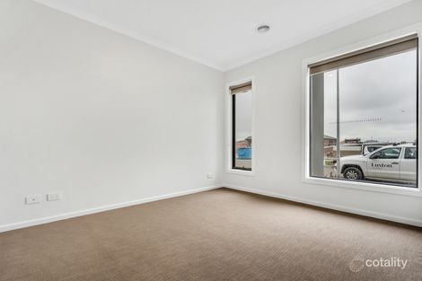 Property photo of 11 Sunflower Drive Beveridge VIC 3753