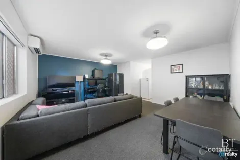 Property photo of 2/853 Wynnum Road Cannon Hill QLD 4170