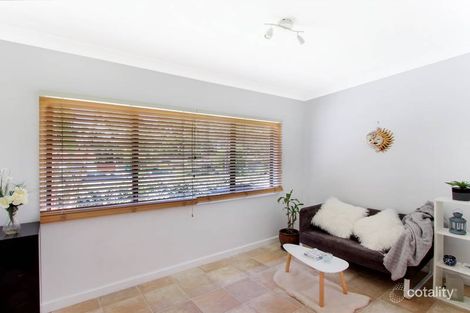 Property photo of 10 Norah Avenue Charmhaven NSW 2263