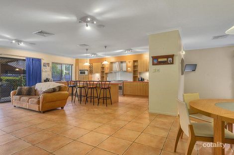 Property photo of 24 Bentley Court Mansfield QLD 4122