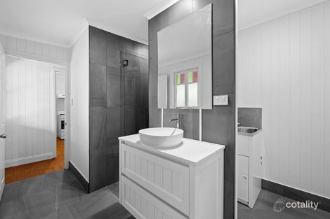 Property photo of 11 Alexandra Street Bardon QLD 4065