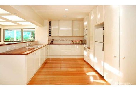 Property photo of 5 Farrer Court Doncaster East VIC 3109